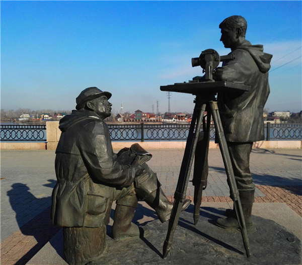 城市銅雕塑.jpg 城市銅雕塑.jpg