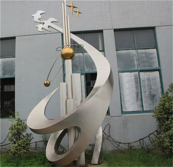 政府廣場(chǎng)雕塑.jpg 政府廣場(chǎng)雕塑.jpg