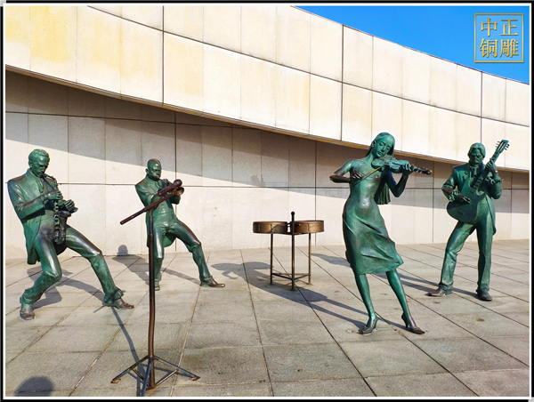 廣場人物銅雕塑.jpg 廣場人物銅雕塑.jpg